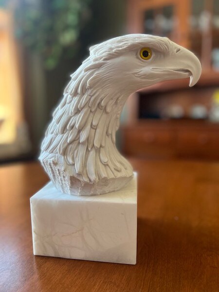 Sculptures Eagle Head Marble Bust Statue Alabaster Base Glass Eyes